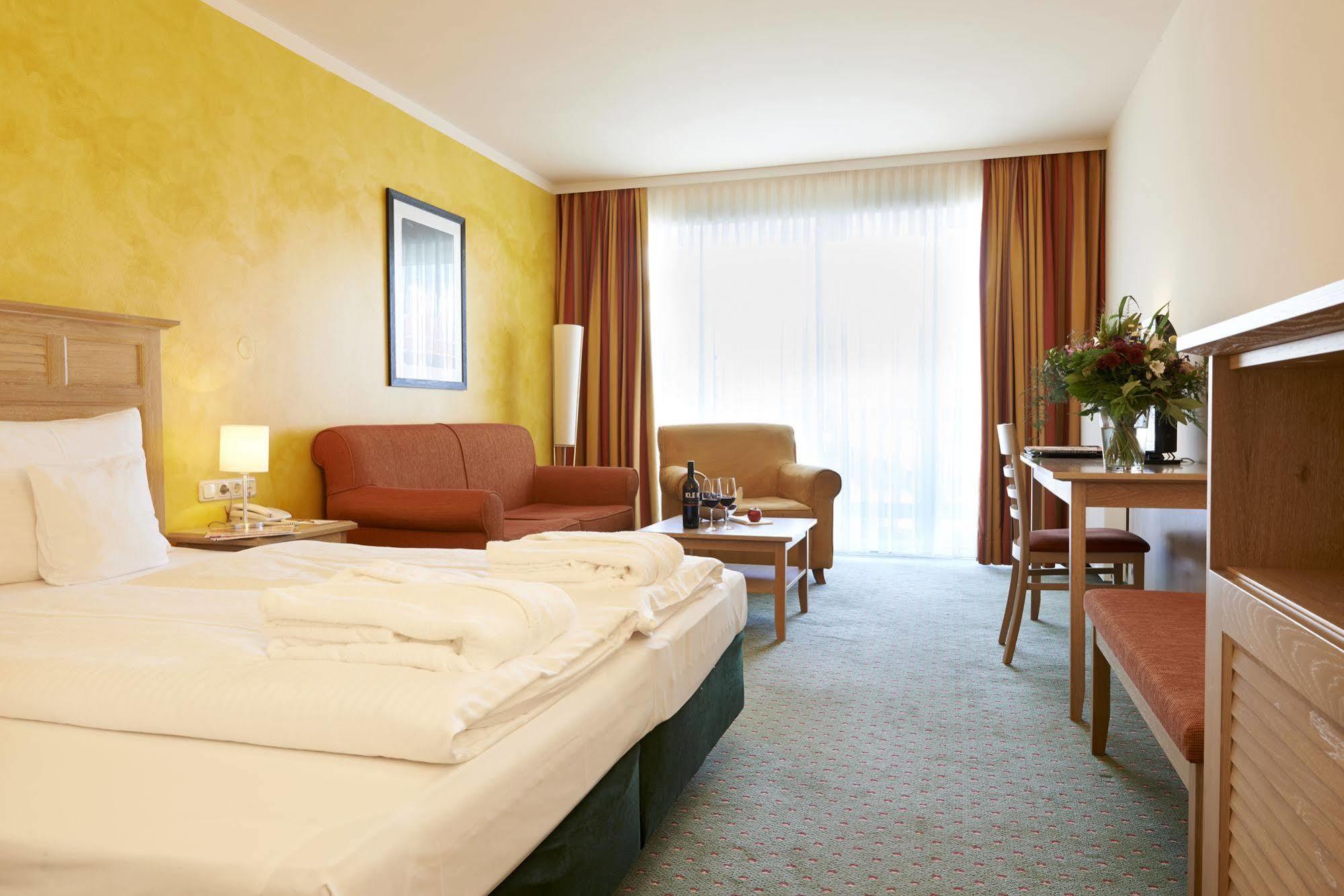 Das Hotel Eden - Das Aktiv- & Wohlfuehlhotel In Tirol Auf 1200M Hoehe Зефельд-ін-Тіроль Екстер'єр фото
